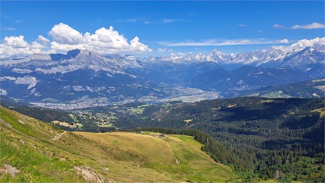 Vue depuis le Col de l'Avenaz - © Cordon Tourisme