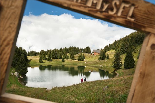 cadre bois lac - Alban Pernet