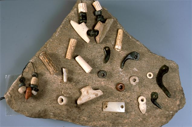 Perles en os et corne - Photo Passion