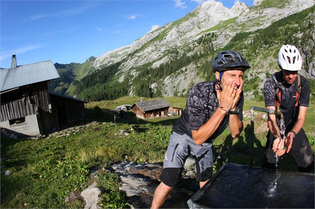 Circuit VTT enduro : le Grand tour du Grand-Bo - © Aravis