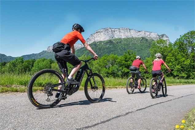 cyclistes vtt - Tristan Shu x Annecy Mountains