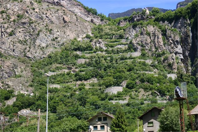 lacet depuis le village de Pontamafrey - © Explore Savoie - Anglade