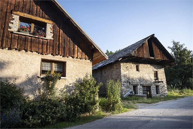 Dans les ruelles d'Albiez-le-Jeune - 3cma