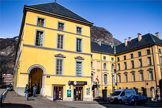 Le Palais épiscopal - OTICoeurdemaurienne