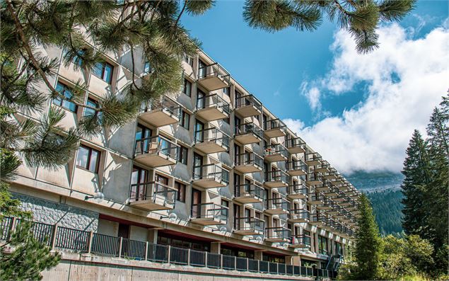Devanture commune du bâtiment avec l'hôtel de Flaine - OT Flaine-Candice Genard