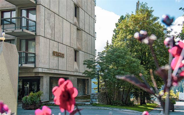 L'entrée du bâtiment - OT Flaine-Candice Genard