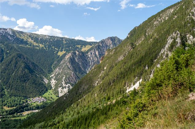 Montée Col de Leschaux