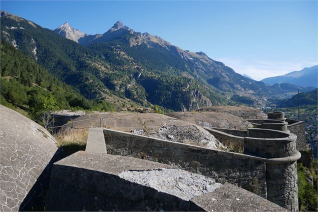 Vue du toit et de la Dent d'Oran - Association MTA