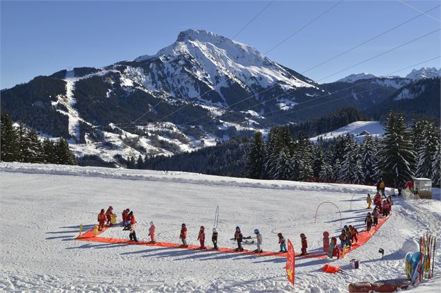 On skie dès l'âge de 3 ans à Abondance - Nicolas Blandin