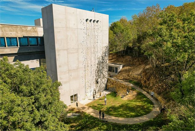 Mur escalade - STS - Agence Hemelka