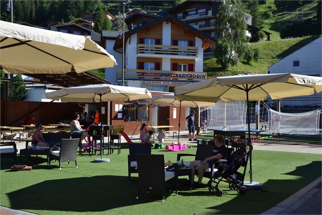 Place de jeux - Place centrale