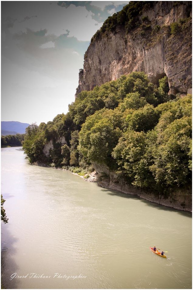 Descente de 10 km sur le Haut-Rhône - Kanoti