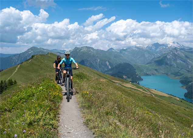 Roche Parstire en VTT - OTAB - Paloma Striby