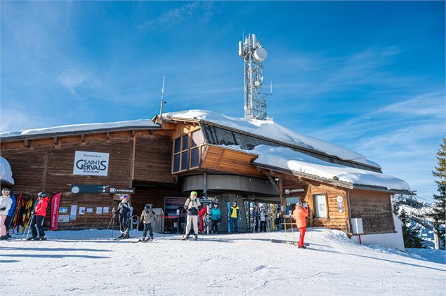 Gare Amont Télécabine Princesse - G.BORGA