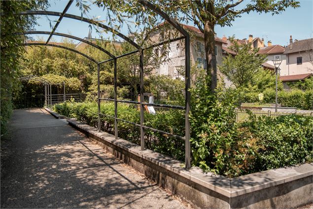 Saint-Julien-en-Genevois_Saint-Julien-en-Genevois - Brice_Souvansanouk