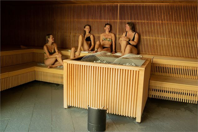 Aquawellness - Two dreamers traveling