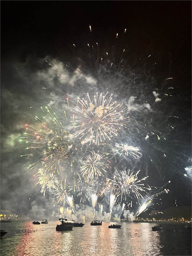 Blue Diamond Taxi Boat - 