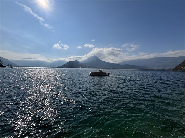 Blue Diamond Taxi Boat - 