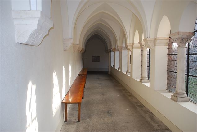 cloître - Dombes Tourisme