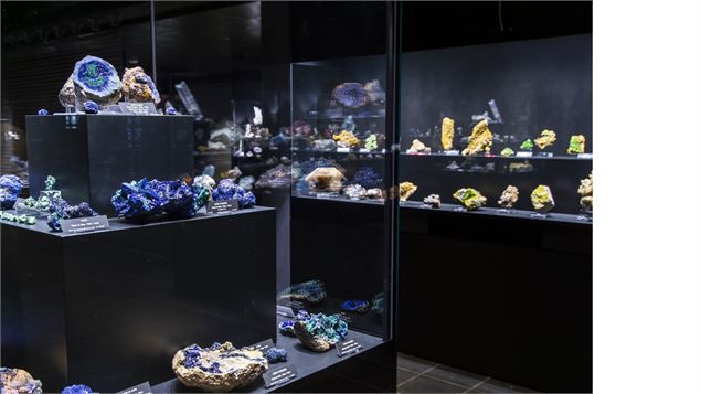Vitrines, musée des Cristaux - Eric Courcier