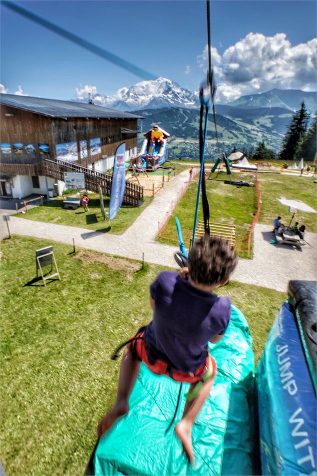 Se lancer dans la grande tyrolienne - Soren Rickards