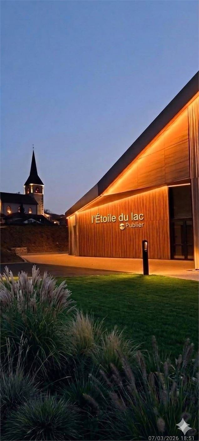 ue extérieure de la salle des fêtes L'Etoile du Lac - 58bis Architectes