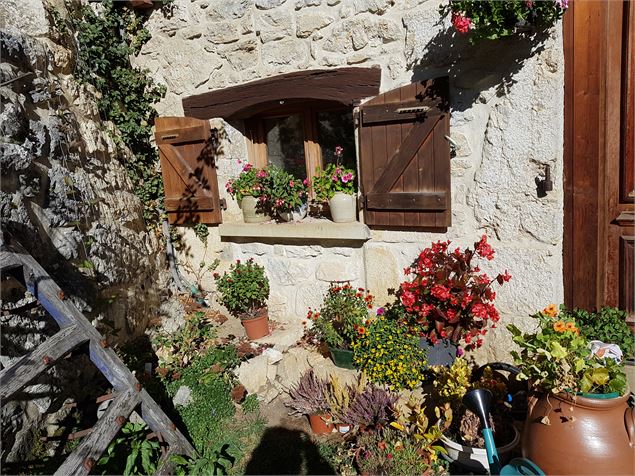 Façade fleurie - Evelyne Philippe