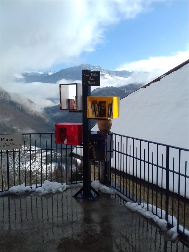 Boîte à livres - Evelyne Philippe