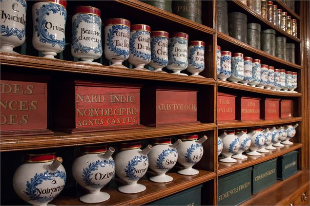 Officine-apo_credit SergeFonchin Apothicairerie (33)Officine-apo_credit SergeFonchin Apothicairerie