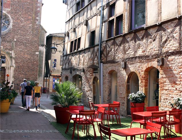 Rue piétonne - S.Ferrier/Dombes Tourisme