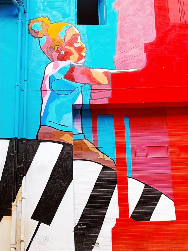 Détail d'une peinture du circuit des fresques - Sabrina Megani / Plaine de l'Ain Tourisme