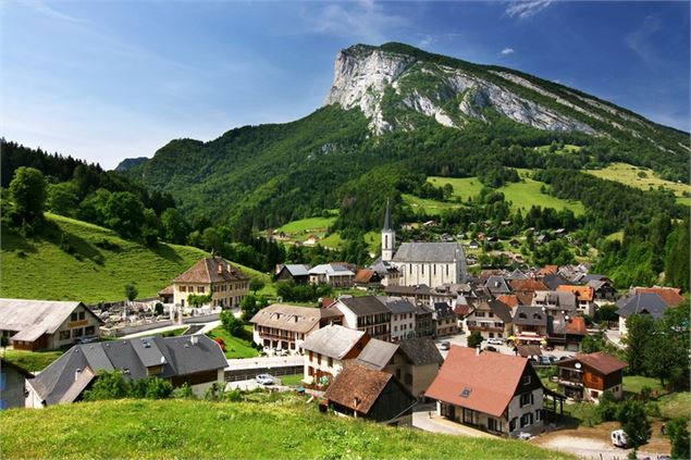 Le village de St Pierre d'Entremont - JL Rigaux