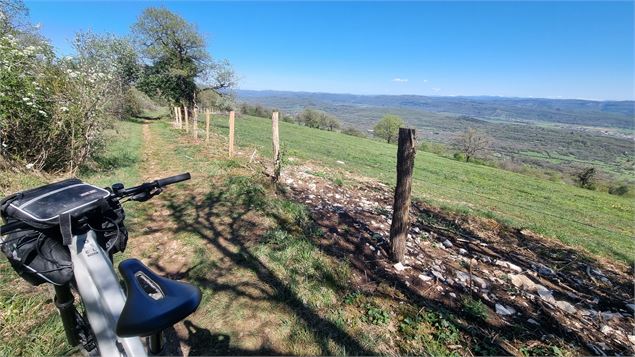 Circuit VTT N°15 (rouge) - Les 4 cols du Revermont_Val-Revermont - scalland