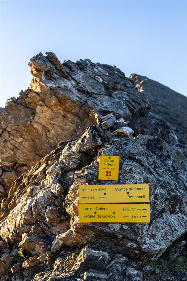 Tour des Aiguilles d'Arves : Refuge du Goléon - Refuge des Aiguilles d'Arves_Valloire - Thibaut BLAI