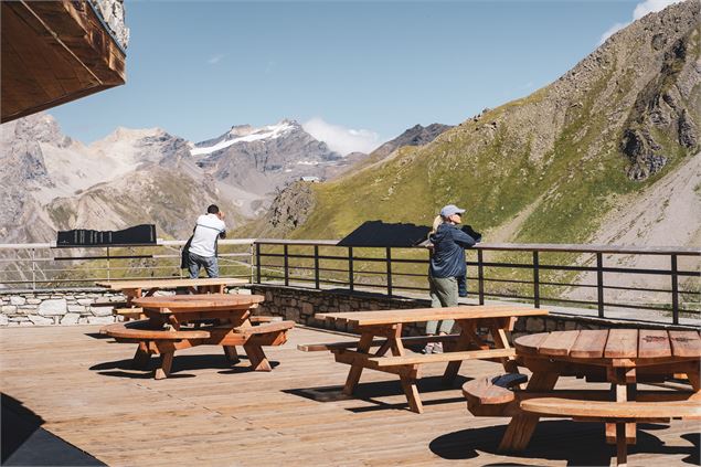 Terrasse panoramique du Lounge_Val-d'Isère - Val d'Isère Téléphériques - Maxime Bouclier