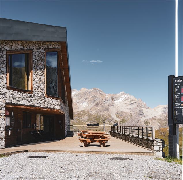 Terrasse panoramique du Lounge_Val-d'Isère - Val d'Isère Téléphériques - Maxime Bouclier