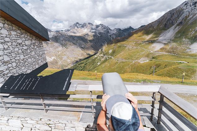 Terrasse panoramique du Lounge_Val-d'Isère - Val d'Isère Téléphériques - Maxime Bouclier
