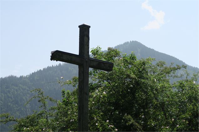 Croix du Biot - Lucie Tanguy / Vallée d'Aulps Tourisme