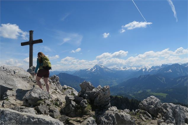 Croix du Mont Ouzon - Victor Demilly / Vallée d'Aulps Tourisme