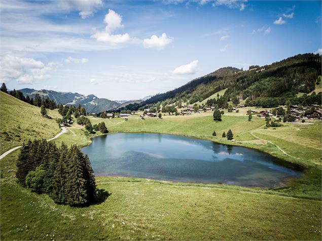 Tour du Lac des Confins