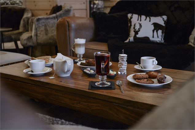 Tea Time - Y-Studio