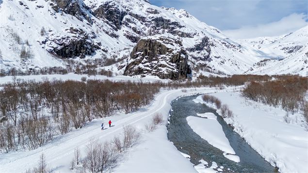 Découverte de l'Arc en hiver et en raquettes - D.Cuvelier - OT HMV