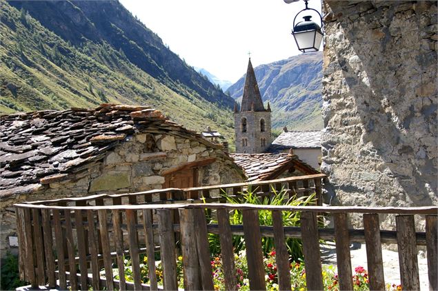 Eglise Notre Dame de l'Assomption à Bonneval-sur-Arc - HMVT
