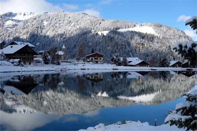 Lac de Vonnes à Châtel - Mairie de Châtel