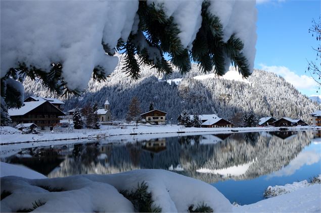 Lac de Vonnes à Châtel - Mairie de Châtel