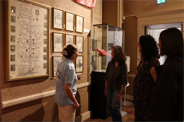 Visite guidée groupe - Musée des Costumes et traditions savoyardes - OTI Coeur de Maurienne Arvan