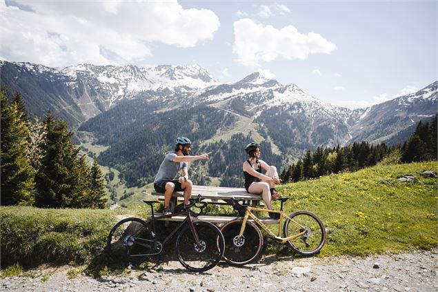Pause à Plan Villard en VTT - OTAB