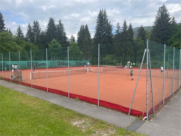 Location terrain de tennis_Les Carroz-d'Arâches