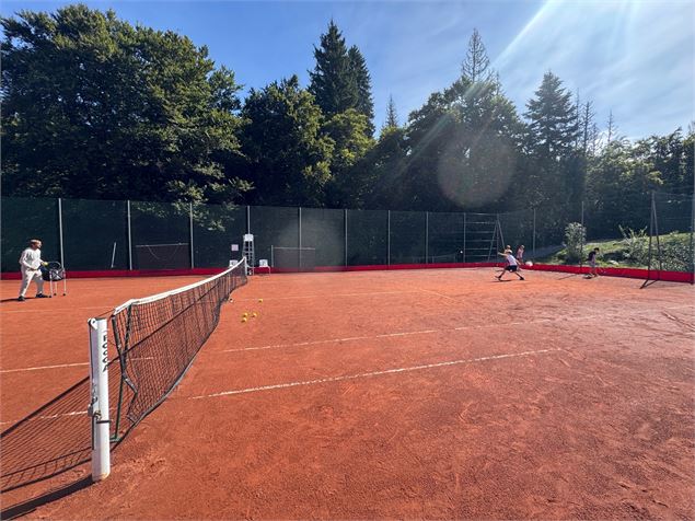 Location terrain de tennis_Les Carroz-d'Arâches