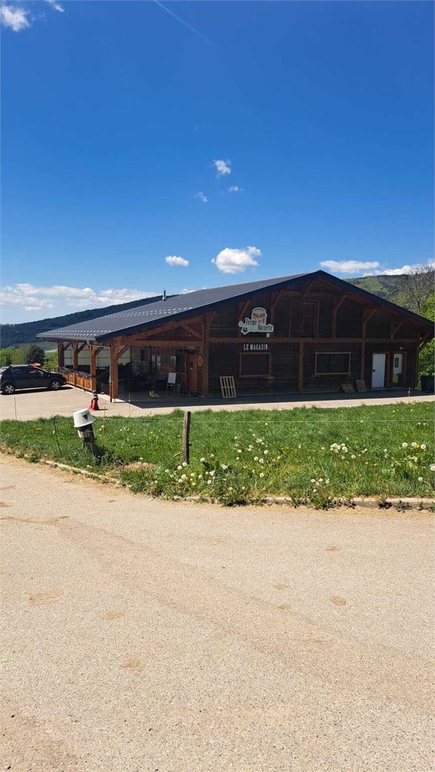 Ferme de Bornette sur le parcours - Alter Alpa Tourisme